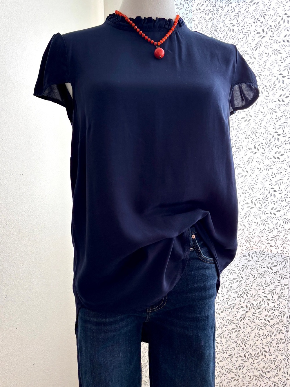 Apricot Navy Blue Ruffle Neck Blouse Women’s Small Flutter Sleeve Keyhole Back